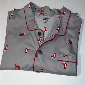 Lands End Grey With Fox Print Button Up Pajama Top
Size XXL
